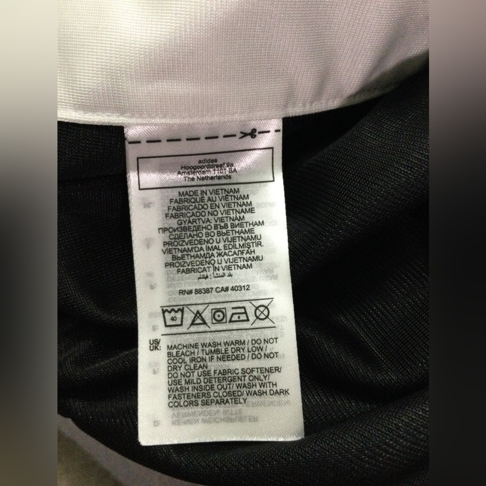 Adidas Women’s Original Mesh Shorts - Picture 5 of 7